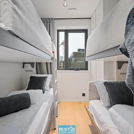 Naast T - Beautifully Furnished With Sea View Apartment